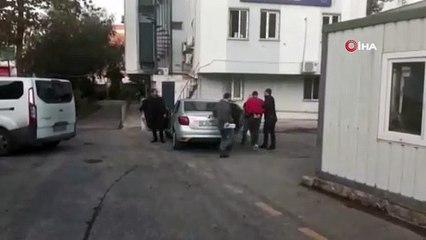 Esenler’de ambulanstan tıbbi malzeme çalan şahıs yakalandı