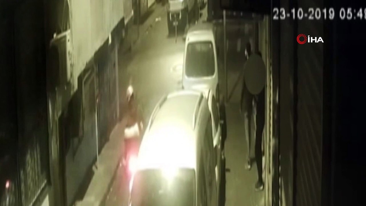 ‘Örümcek Adam’ gibi duvardan duvara tırmanan hırsızlar yakayı ele verdi