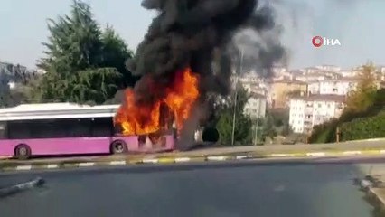 Belediye otobüsü alev alev böyle yandı