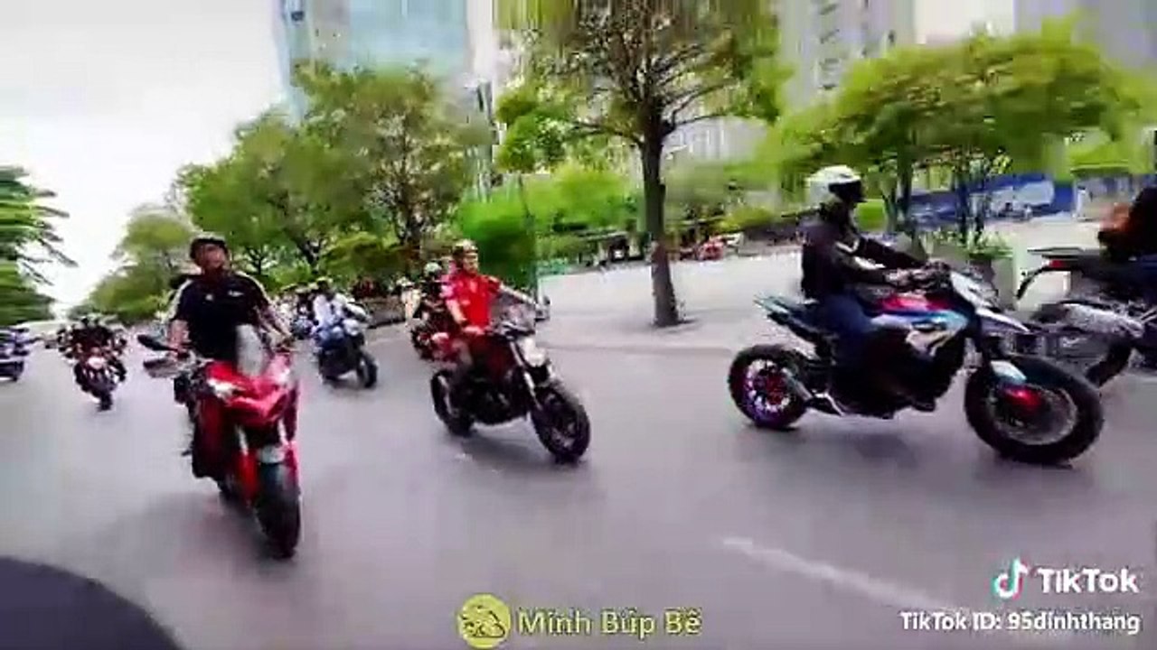 Đi Phượt Để Tạm Quên Đi Những Áp Lực Cuộc Sống - Minh Búp Bê