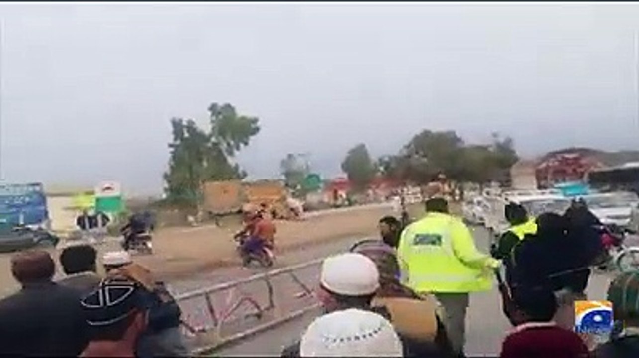 A clash took place in Rawalpindi between some citizens and JUI-F protestors