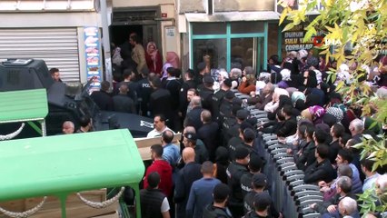 Pendik’te pompalı tüfekli saldırıda hayatını kaybedenlerin cenazeleri gözyaşları eşliğinde kaldırıldı