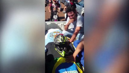 Familiares e amigos fazem emocionante despedida a Alisson de Araújo
