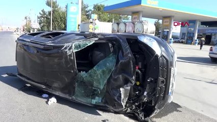 Adıyaman'da otomobille hafif ticari araç çarpıştı: 4 yaralı