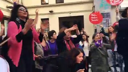 Kadınlardan kitlesel buluşma: "Yaşamak istiyoruz, özgür ve korkusuz!"