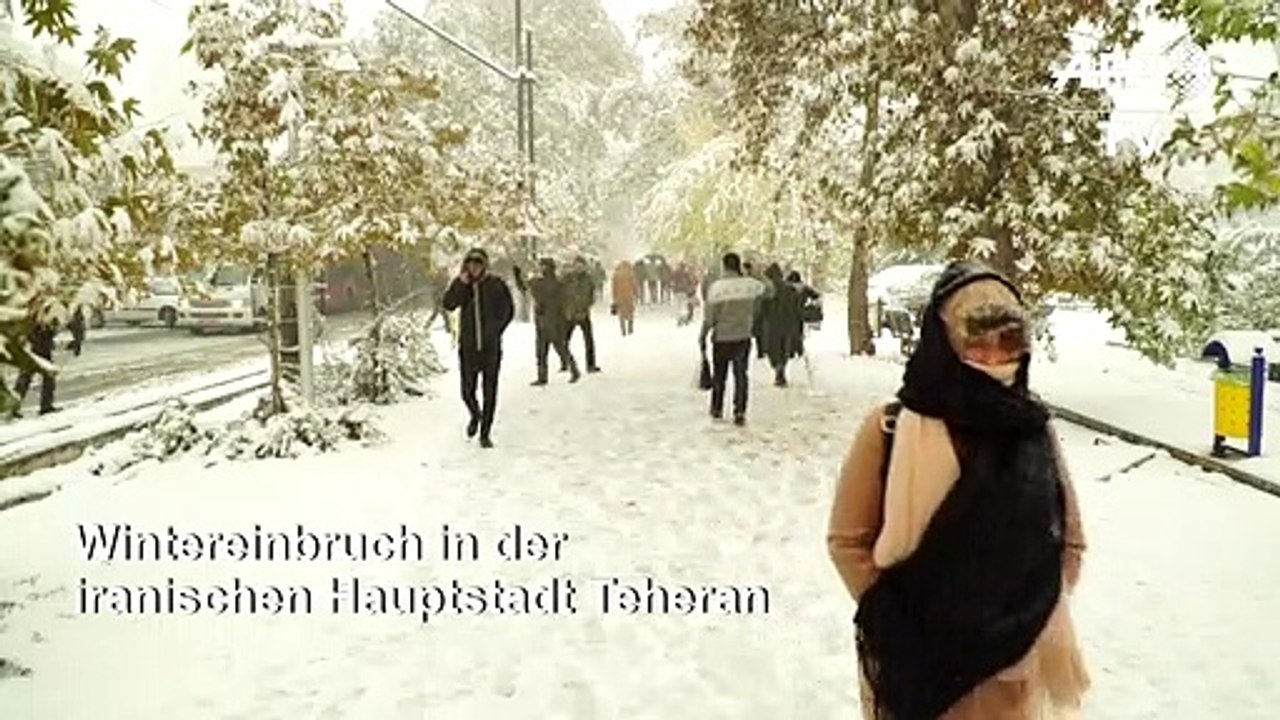 Heftiger Schneefall legt Teheran lahm