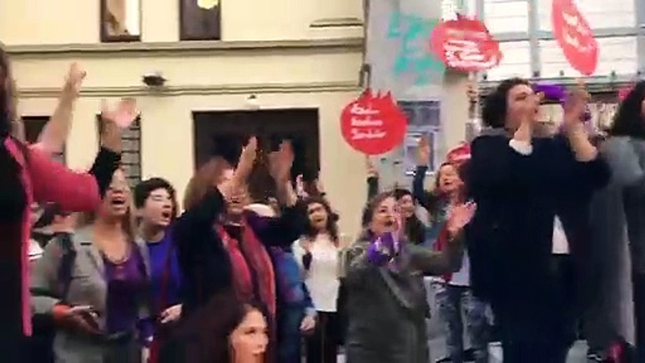 Yüzlerce kadın Kadıköy'de buluştu: “Yaşamak istiyoruz; özgür ve korkusuz”