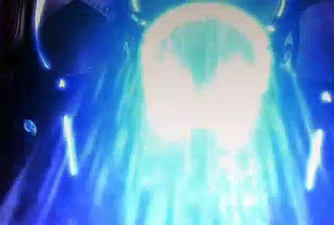 Earth Final Conflict 0415 - Street Chase