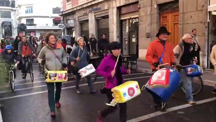 Vélorution contre la discrimination  à Chambéry 1/2