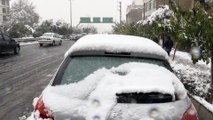 Tahran'da mevsimin ilk kar yağışı yaşamı olumsuz etkiledi (2) - TAHRAN