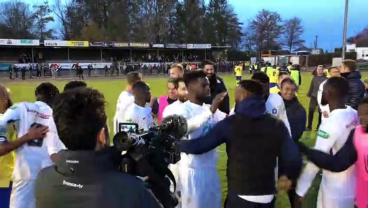 Football - La joie d'Epinal après sa qualification contre Sochaux en Coupe de France