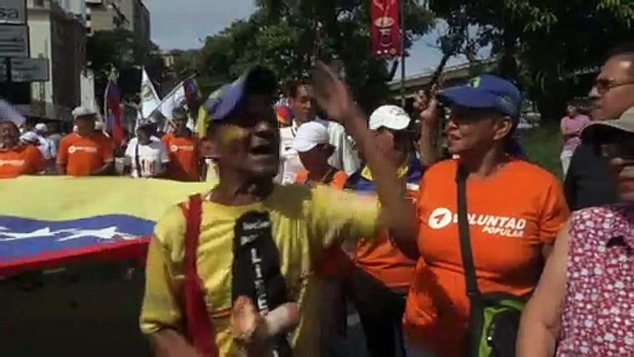 Opositores tomam as ruas Caracas
