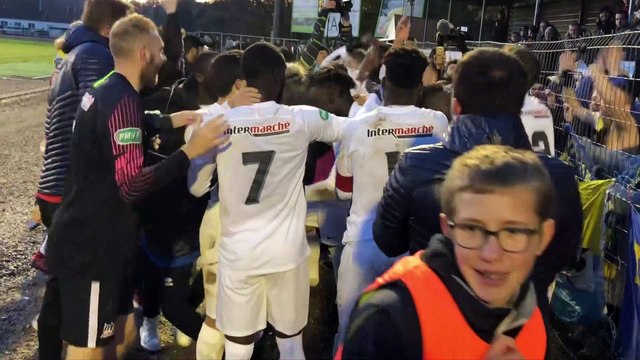 Football (Coupe de France) - La communion des Spinaliens avec leurs supporters après la qualification contre Sochaux