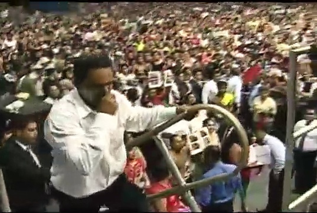 Milagre   Apóstolo Valdemiro Santiago     Cura na coluna