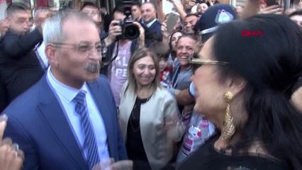 Mersin tarsus'ta türkan şoray izdihamı