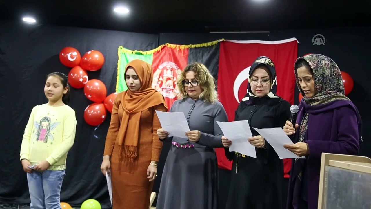 İstiklal Marşı'nı ezbere okuyan Afganlı kardeşler hayran bıraktı - ERZURUM