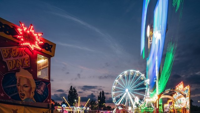 Vídeo viral: Esta atracción de feria falla y los usuarios quedan suspendidos a 45 metros de altura