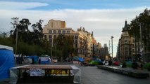 Los acampados en Barcelona alcanzan su día 19 en la plaza Universitat