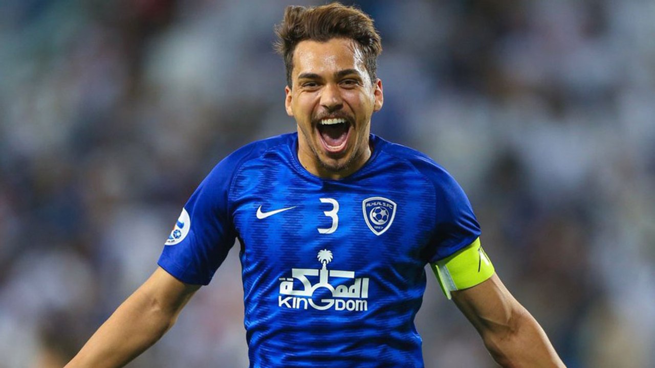زواج كارلوس إدواردو نجم الهلال السعودي