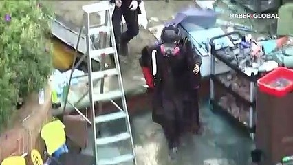 Hong Kong'da protestolarda bir sağlık görevlisi ok ile vuruldu