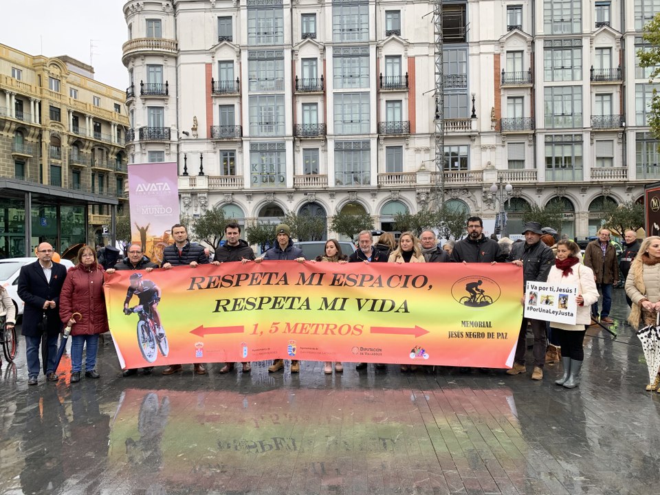 Familias de víctimas de tráfico recuerdan a los fallecidos en Valladolid