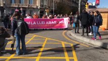 Manifestantes en Barcelona contra la 'Ley Aragonès'