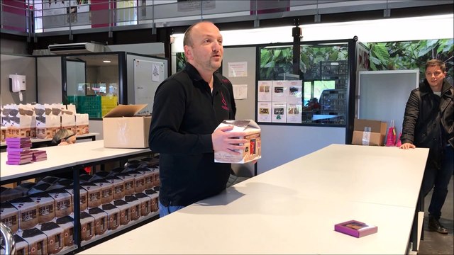 Chocolats-chaussettes : le coffret qui réunit les made in Saône-et-Loire Dufoux et Perrin