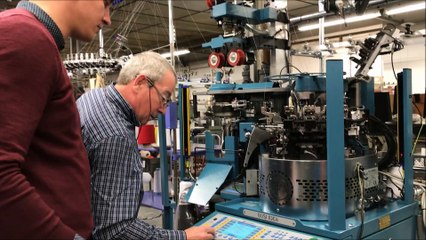 Montceau-les-Mines : visite de la Manufacture Perrin, fleuron de la chaussette Made in France