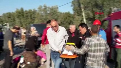 Bursa hafif ticari araç ile minibüs çarpıştı 3'ü ağır 10 yaralı