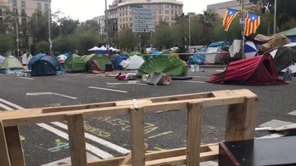 Los acampados en Barcelona siguen "firmes y con ilusión"
