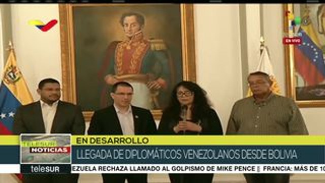 Llegan diplomáticos a Venezuela desde Bolivia