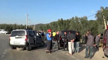 Minibüs ile hafif ticari araç çarpıştı: 10 yaralı