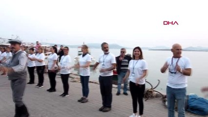 Bir deniz iki yaka 'danslarla' kol kola