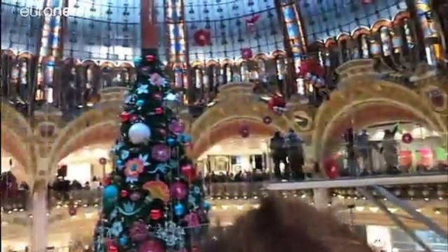 Les Galeries Lafayette occupées par des gilets jaunes à Paris
