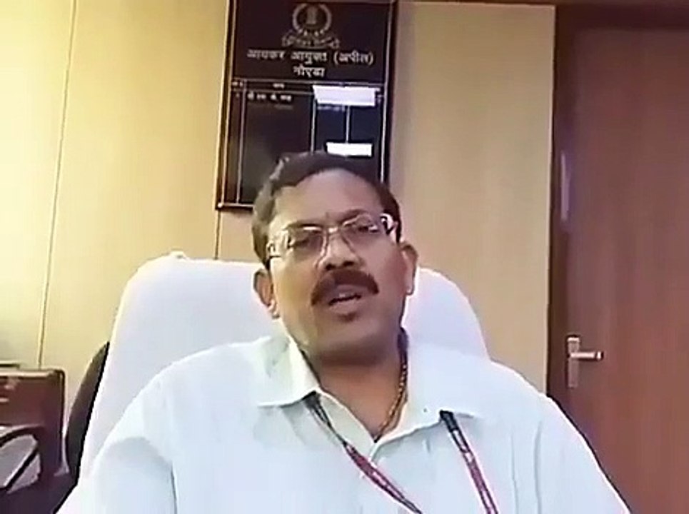 चिंदम्बरम की गिरफ्तारी का एक कारण यह भी ताकि फिर कोई वित्तमंत्री गमलों में गोभी न ऊगा सके  पी चिदंबरम ने करोड़ों की गोभी बालकनी में रखे गमलों में उगाई थी एग्रीकल्चर इनकम दिखाने के लिये यकीन नहीं तो आओ आयकर अधिकारी से सुनिये दुनिया का आठवां अजूबा