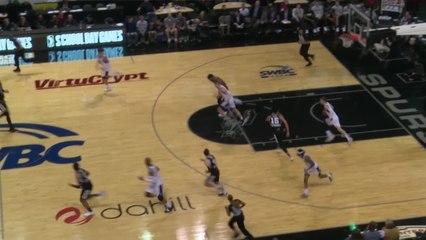 Kyle Guy sets up the nice finish