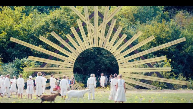 MIDSOMMAR Elokuva - Florence Pugh, Will Poulter, Jack Reynor, Liv Mjölnes, Julia Ragnarsson