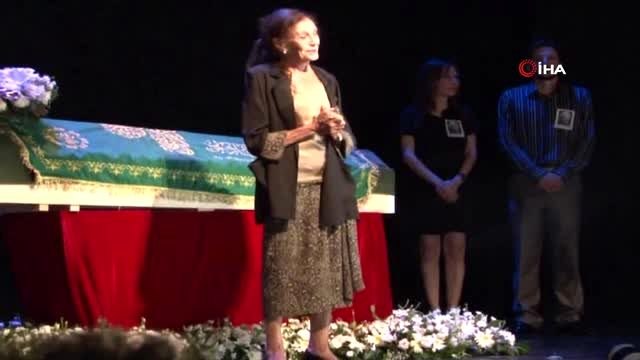 Usta tiyatrocu Yıldız Kenter hayatını kaybetti