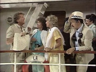 Duty Free S02E05 Pepe