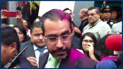 Pamela Cerdeira | Aventar diamantina a un funcionario es una forma brillante de protestar