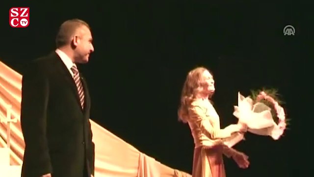 Türk tiyatrosunun usta ismi Yıldız Kenter hayatını kaybetti