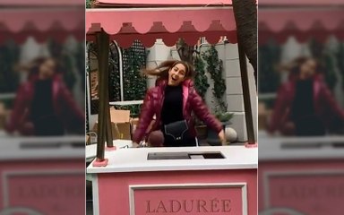 Sara Ali Khan Shares Boomerang videos As She Holidays In NYC