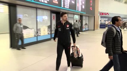 A milli futbol takımı yurda döndü