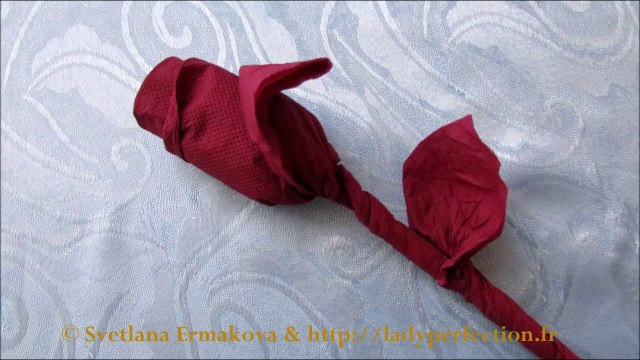 Pliage des serviettes : Rose