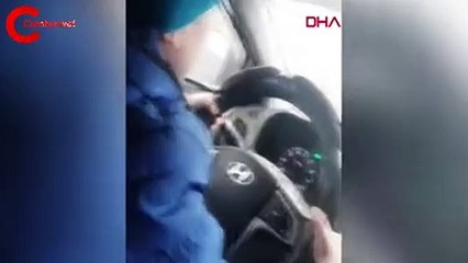 Direksiyonu küçük çocuğuna veren anne 130 km hız yaptı