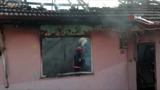 Sakarya'da feci ölüm...Ev yangınında 2 çocuk yanarak can verdi