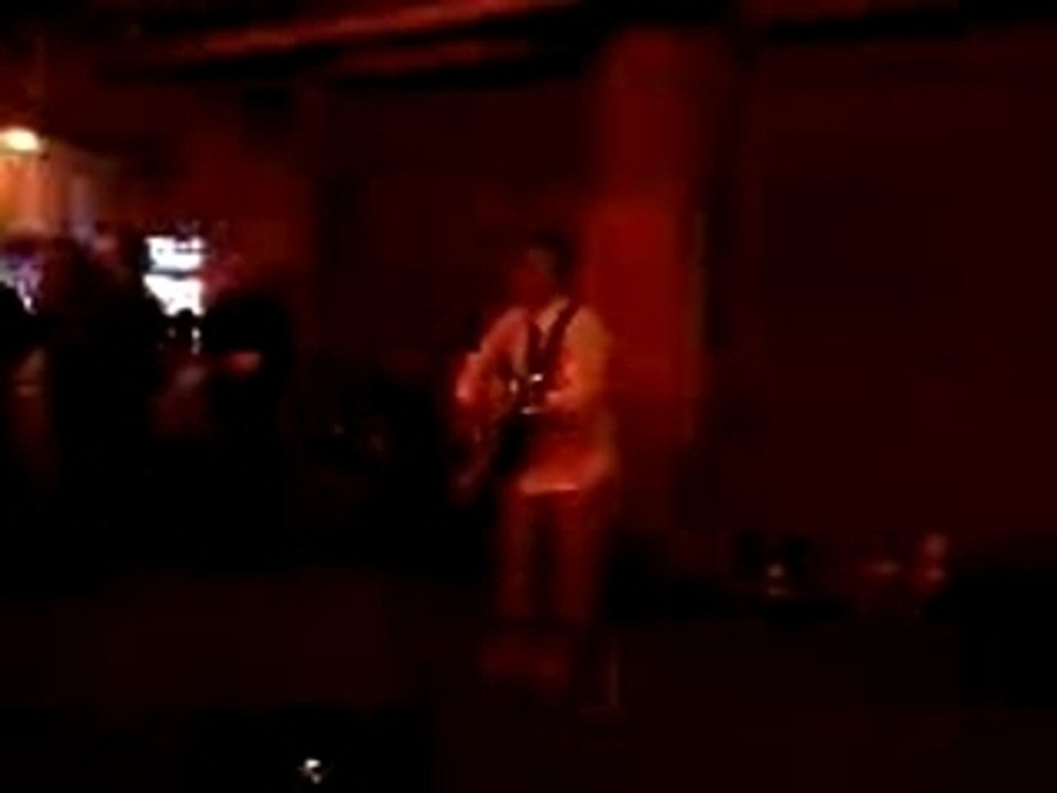 suite 4 mon chanteur préféré place saint michel paris