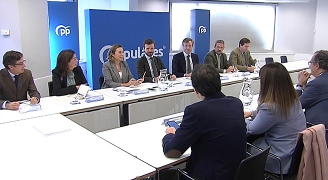 Casado reúne a los consejeros de educación del PP