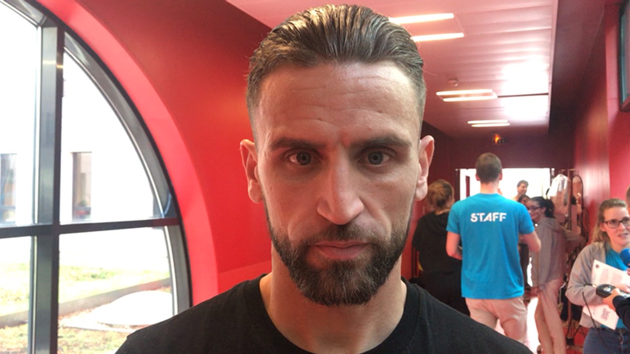 CHU de Caen. Deux joueurs du Stade Malherbe au chevet des enfants malades