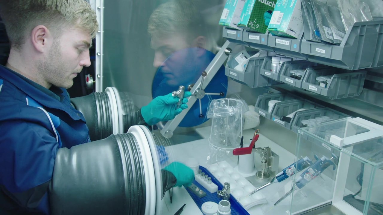 BMW Group Battery Cell Competence Center - Battery cell laboratory